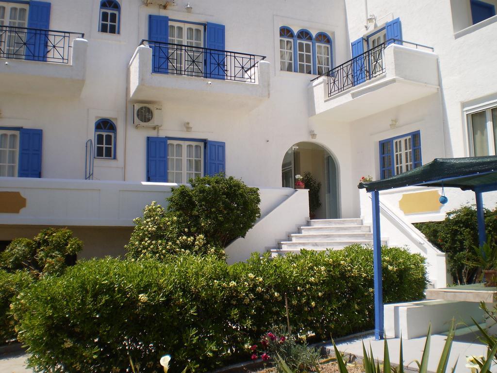 Barbara II Hotel Agia Marina  Exterior photo